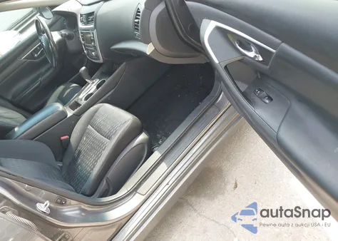 2016 Nissan Altima 2.5 Sv z USA, uszkodzony, nr VIN 1N4AL3AP3GC292301